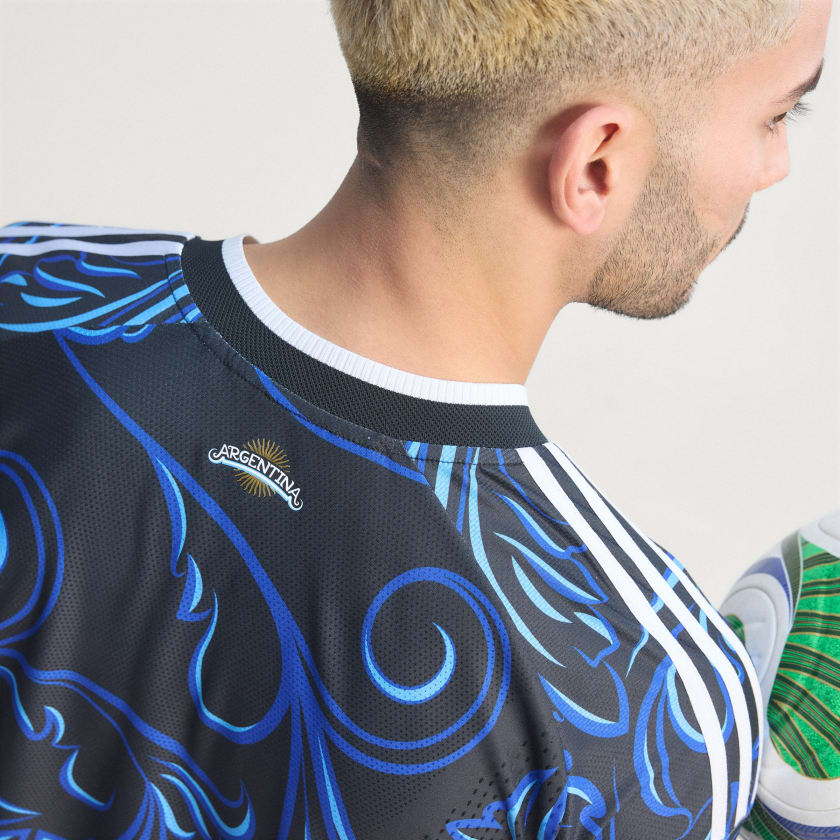 Adidas Camiseta Alternativa Selección Argentina 26 Versión Jugador Manga Larga Black / Lucid Blue / Blue Burst